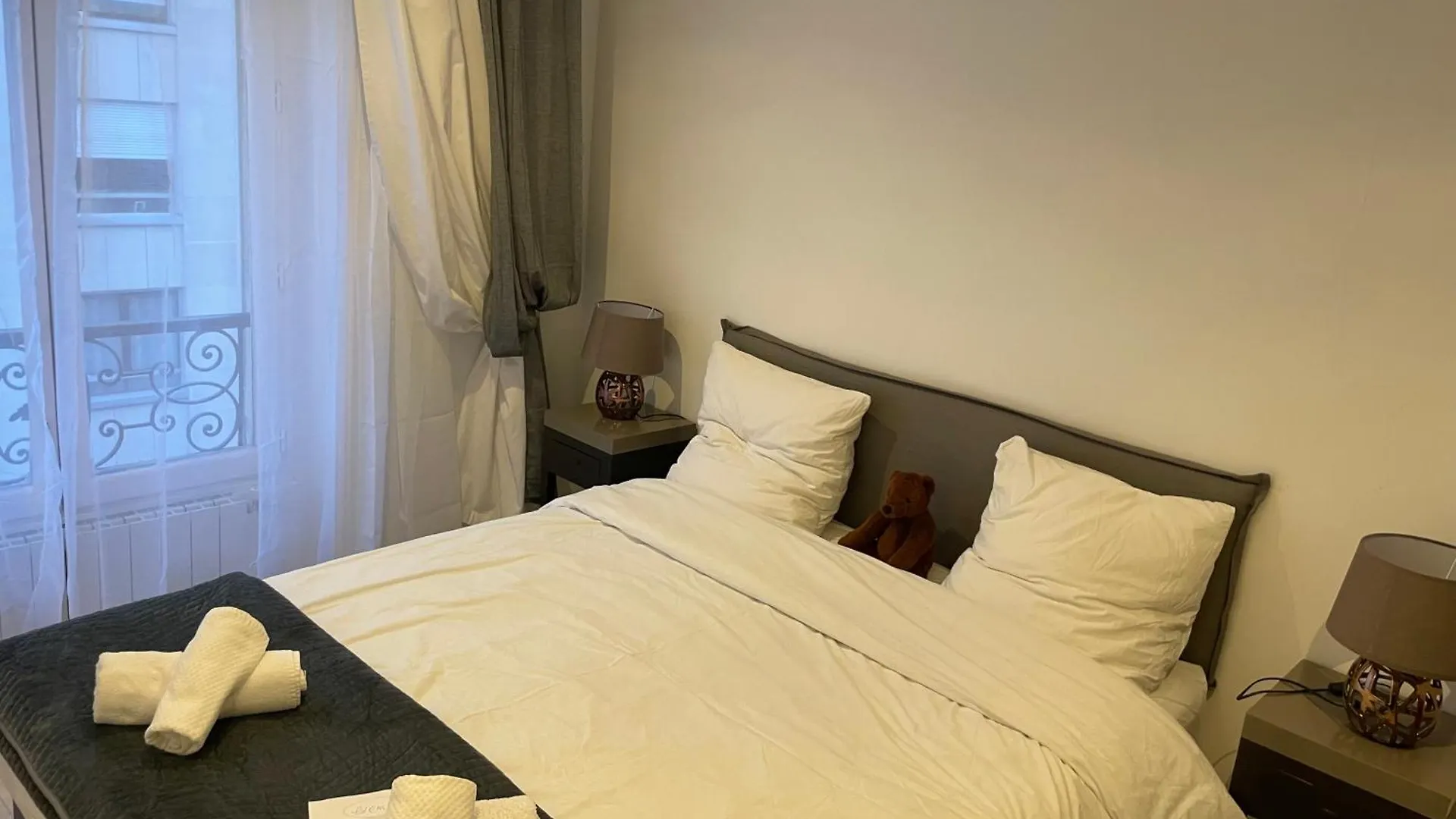 Apartament Paris Arc De Triomphe- Tour Eiffel - Champs Elysees - 4 People